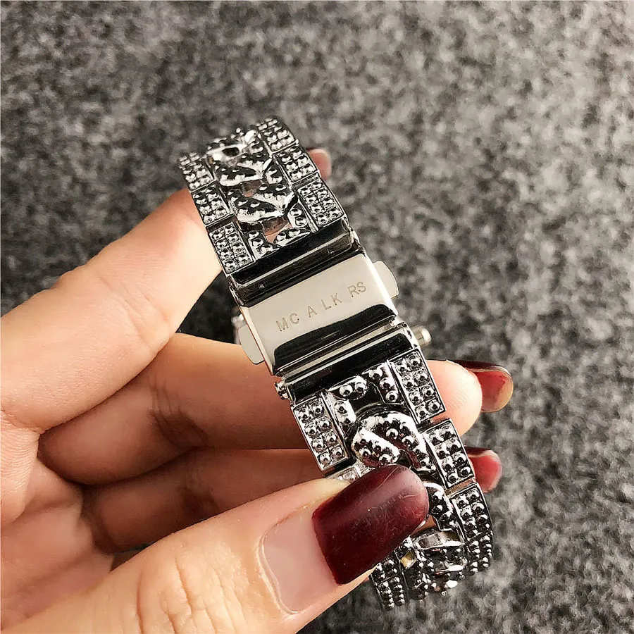 Relojes de pulsera de moda para mujer y niña, letras grandes, estilo cristal, banda de acero y Metal, reloj de pulsera de cuarzo M 6449320m