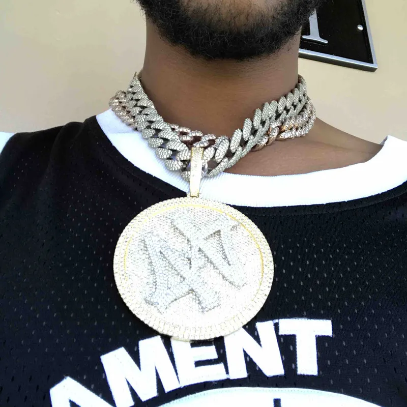 Iced Out Número 44 Collar con colgante redondo de diamantes de gran tamaño Chapado en oro de 18 quilates para hombre HipHop Bling Jewelry Gift224W