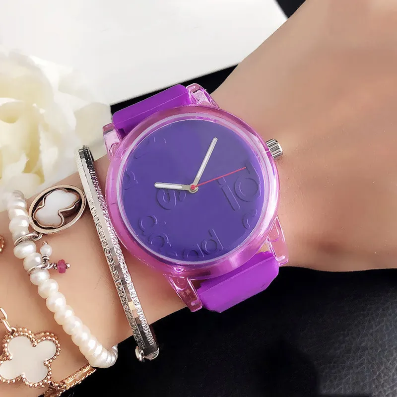 Markenuhren Damen Mädchen Stil Zifferblatt Silikonband Quarz-Armbanduhr A22267N