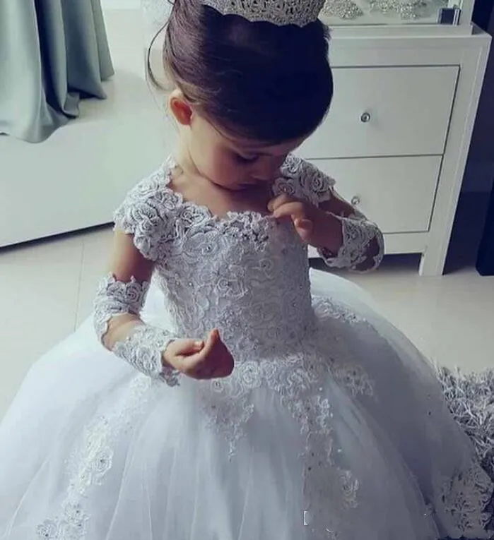 2020 Cute Jewel Neck Lace Flower Girls Dresses Long Sleeves Tulle Lace Beaded First Communion Dresses Girls Pageant Gowns With Cov229j