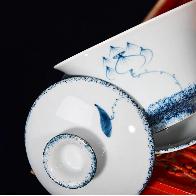 Capa de chá de porcelana retrô pintada à mão gaiwan azul e branca Jingdezhen cerâmica Sancai tigela de chá antiga xícara de chá332x
