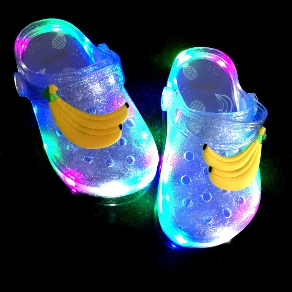 LED crianças buracos sapatos verão sandálias de verão pvc escavar o menino menina respirável crianças enxadas adorável