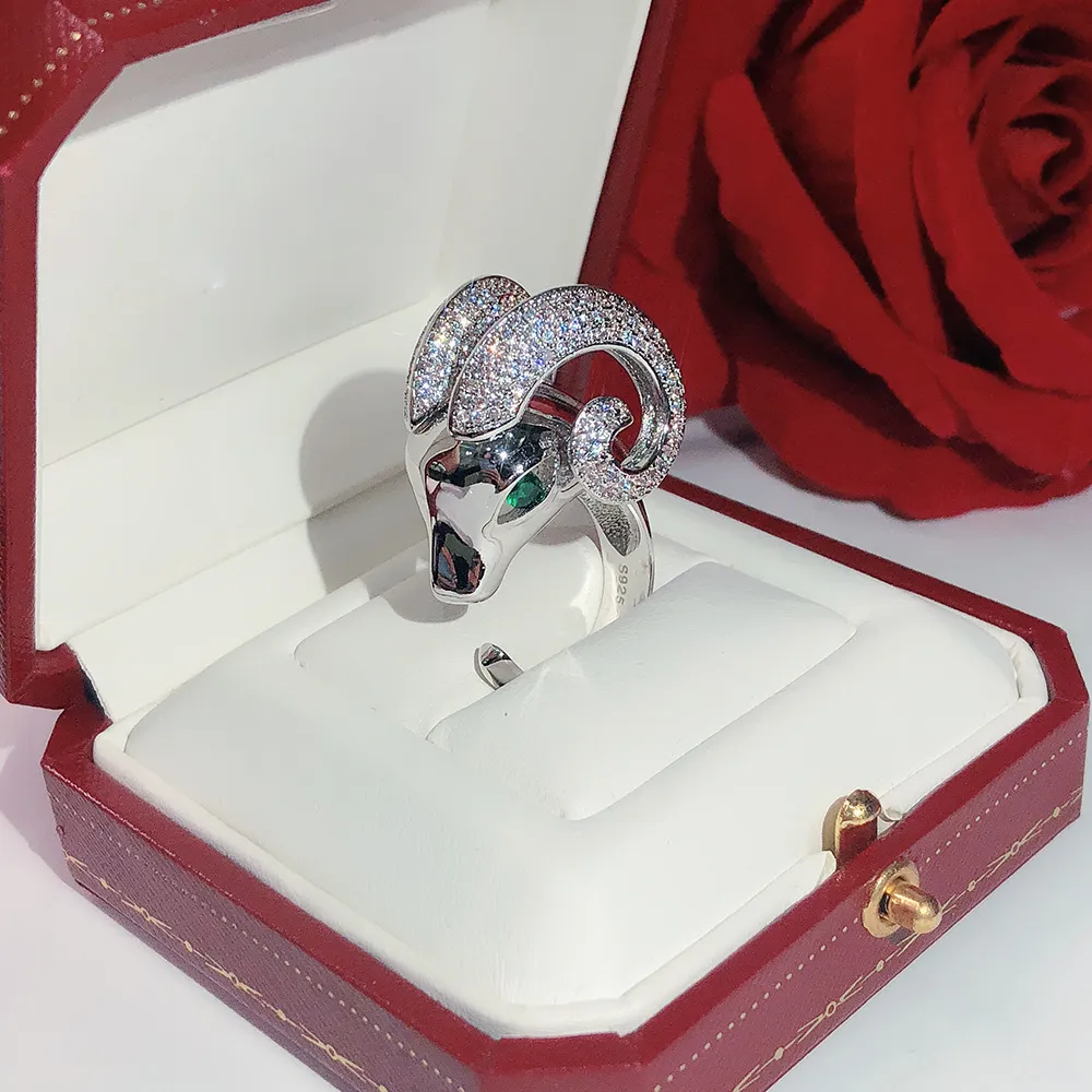 money Animal Sheep's head Ring neutral Personality Twinkle Superior quality luxurious Rings Eyes inlaid with green c2808