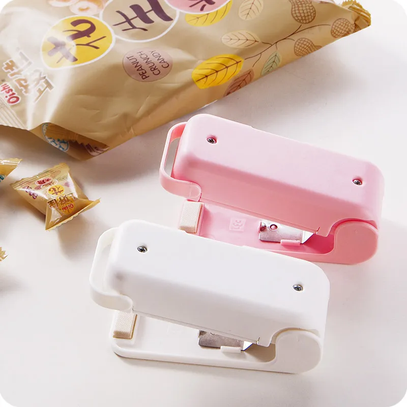 Portable Mini Sealer Home Heat Bag Plastic Food Snacks Bag Sealing Machine Food Packaging Kitchen Storage Bag Clips