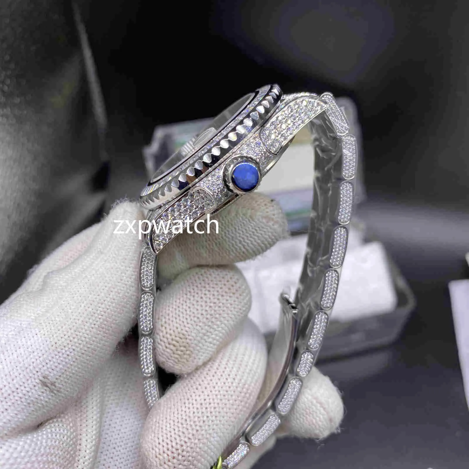 Hochwertige ETA2836-Herrenuhren, Iced Out-Diamantuhr, 40 mm, silbernes 904-Edelstahlgehäuse, Seite des Diamantgesichts, Uhr Auto191o