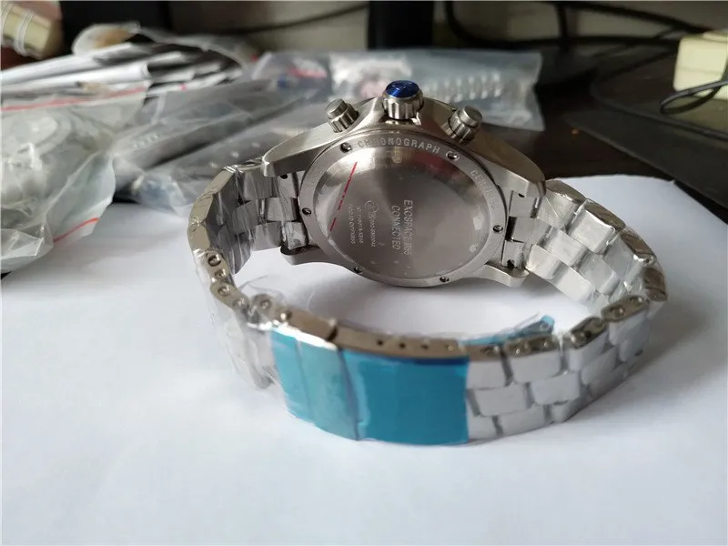 Top Quality Man Watch Steel Quartz Movement Luxury montre des montres en acier inoxydable.