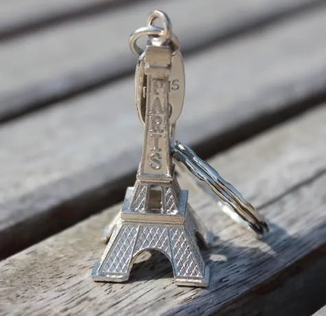 Eiffelturm Schlüsselanhänger Retro Bronze Mini Dekoration Torre Paris Tour Eiffel Schlüsselanhänger Schlüsselanhänger Schlüsselanhänger Frauen Tasche Charm Anhänger G257l