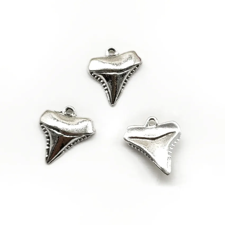 100st Shark Teeth Antique Silver Charms hängsmycken DIY för halsbandsarmband örhängen retro stil 17 16mm292a