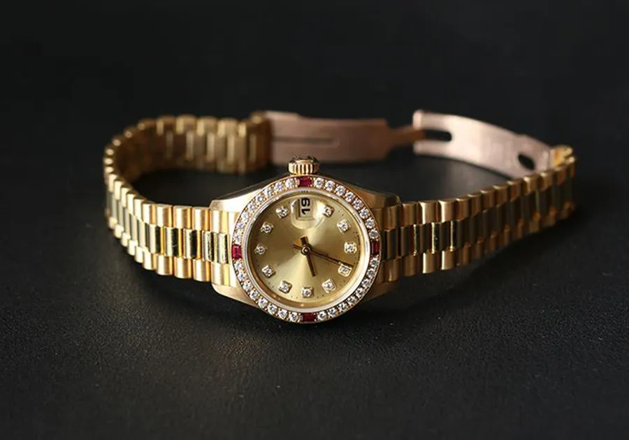 ساعة ميكانيكية أوتوماتيكية جديدة للسيدات من الياقوت الكريستال 69178 Gold Diamond Girl Watch 26mm249k