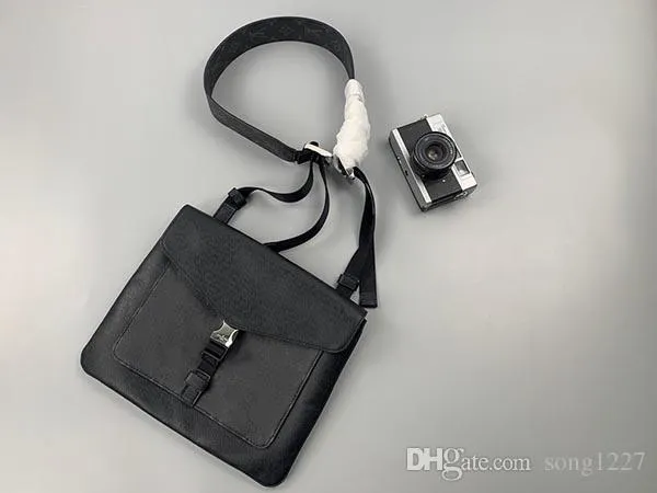 2020New 30 흑백은 옵션 인 Postman 's Bag411 패션 경사 크로스 패키지 크기 28 x 22 x 3 cm249y입니다.