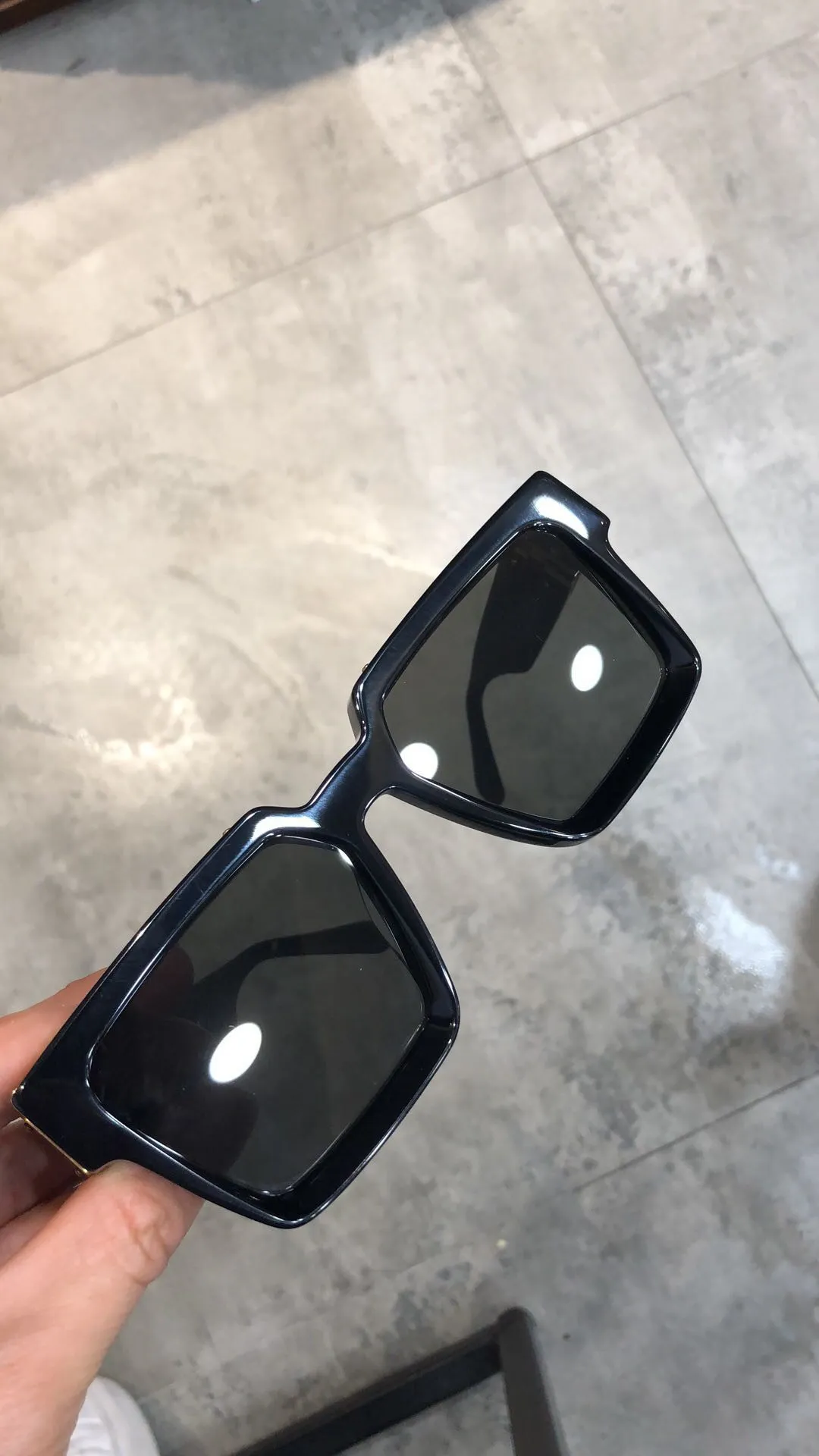 New Sunglasses No C Letter 1165 선글라스 가파스 드 솔글러스 방법 타원 상자 선글라스 남녀 태양 안경 색상 안구 236x