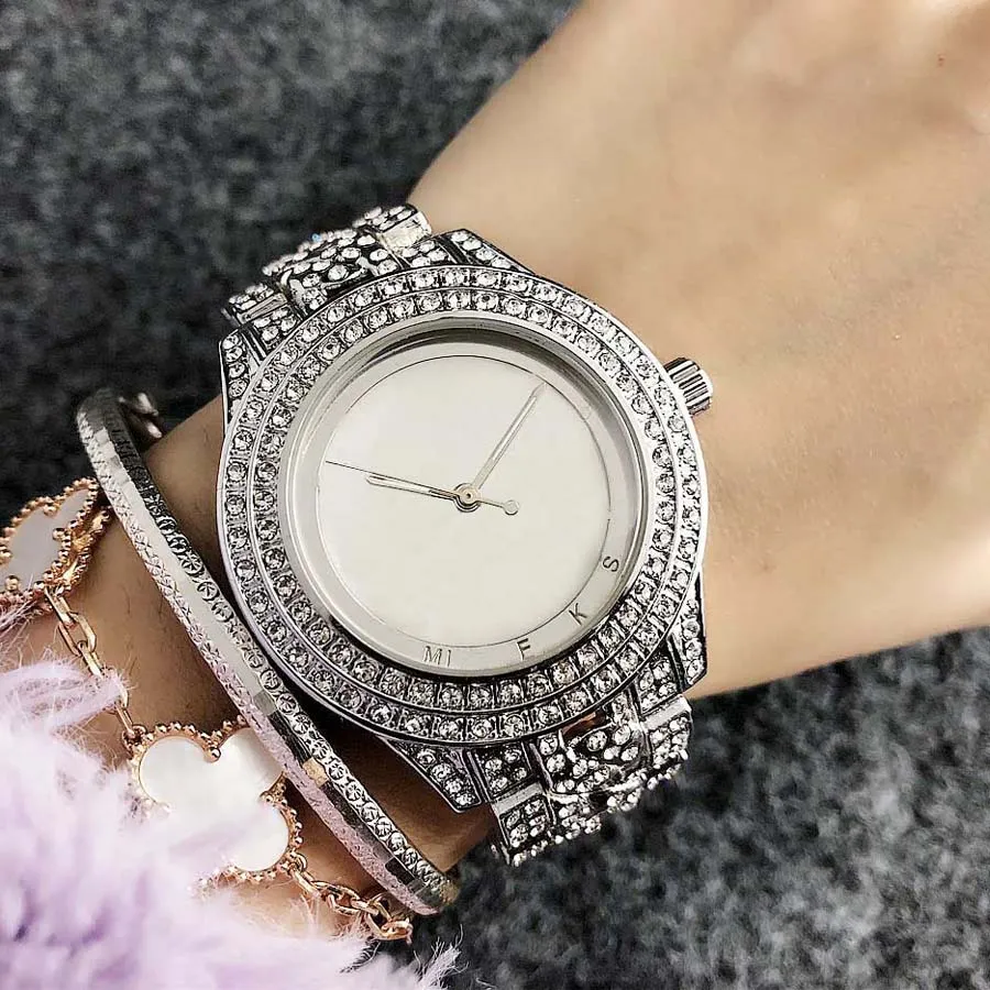 Relojes de pulsera de moda para mujer y niña, letras grandes, estilo cristal, banda de acero y Metal, reloj de pulsera de cuarzo M 6449320m