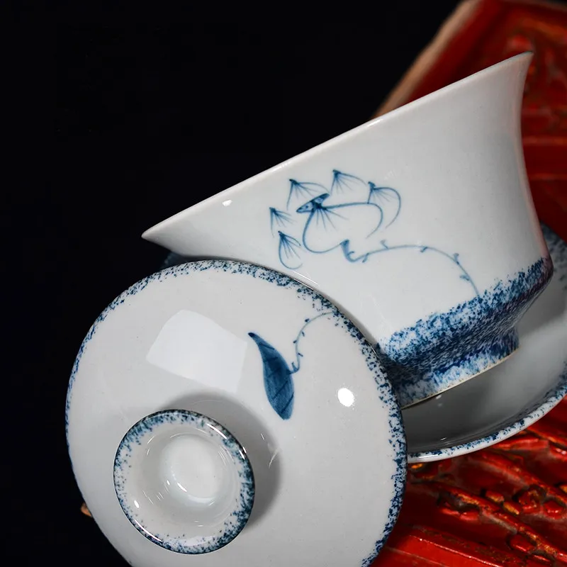 Capa de chá de porcelana retrô pintada à mão gaiwan azul e branca Jingdezhen cerâmica Sancai tigela de chá antiga xícara de chá332x