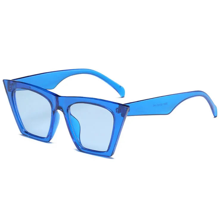 Marque de mode des lunettes de soleil de créateurs féminins HD verres d'œil de chat cadre lunettes de soleil de la mode Amosphère haut de gamme Lunes de haut pour envoyer BOXE272Q