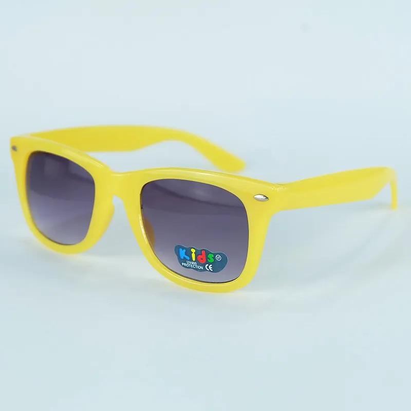 نظارة شمسية للأطفال 10 ألوان حلوى الأطفال من أشعة الشمس ، الطفل الرجعية أزياء الظل الكلاسيكي المسافر إطار النظرة UV400319G