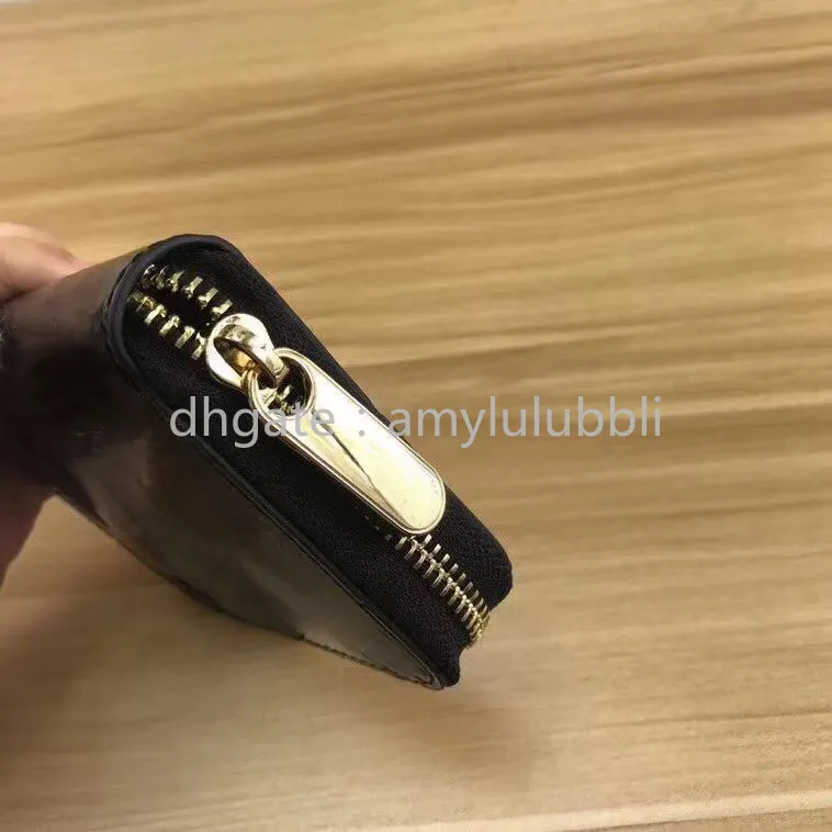 Совершенно новый дизайнерский патентная кожаная кожа Shinny Short Wallet Fashion Высококачественный кошелек для монет Женщины дизайнерские кошельки Classic Zipper POC9719590