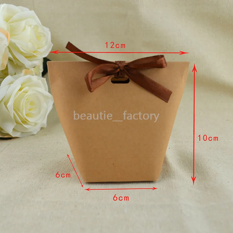 100st Kraft Paper Triangle Present Wrap Bags Wedding Anniversary Party Chocolate Candy Box Unikt och vacker design9123846
