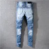 2023 classique imprimé broderie hommes jeans moto trou denim hommes mode street wear hommes pantalons de créateur a1