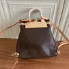 Mini sportväska mode ryggsäck resor axel sacoche väskor designer handväska fest kvinna klassisk ryggsäckar storlek 2818 cm