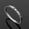 2022 Nieuwe Titanium Staal Mannen Bangle 3 Kleuren Mode Dames Designer Armbanden Klassieke Unisex Paar Sieraden