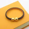 Couple Fashion V Brand Old Flower Leather Designer for Women Retro Gold Cuff Bracelet Gift