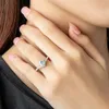 Moda clássica nova europeia e americana ins vento v forma 1 quilate mosan anel de diamante feminino luz luxo 925 anel de prata esterlina