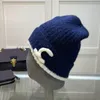 Beanie Designer Knitwear Solid Color High Quality Versatile Beanie Knitted Warm Letter Design Hat Christmas