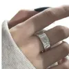 Anillo de circón con forma de estrella Irregular para hombres y mujeres, moda y personalidad, diseño pequeño, joyería versátil para parejas, novedad de 2023