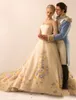 Robes de soirée formelles 2015 Sheer Neck Appliques Chapel Train robe de bal à manches longues Zipper Back Cendrillon robe de bal Tulle robes de mariée