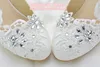 Zapatos de boda con flores de encaje de cristal Accesorios nupciales Zapatos de novia Tacón plano barato y zapatos de boda de tacón bajo Slip ons Tamaño 4-Tamaño 9