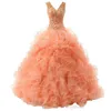 2016 Nowy Wysokiej Jakości V-Neck Quinceanera Dresses Ball Suknia Aplikacje Zroszony Kryształ Słodka 16 Dress Prom Party Gown WD242