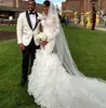 Afican Vestidos de novia Manga larga Encaje Ilusión Escote Sirena Forma Vestidos de novia Vestido de novia Volantes Fruncido Apliques Con cuentas 2015