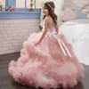Errötende rosa Festzug-Kleider für Mädchen, neue Ballkleider, kaskadierende Rüschen, einzigartige Designer-Kinder-Glitzer-Blumenmädchenkleider für die Hochzeit