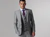 Najwyższej jakości Slim Fit 2015 Groom Tuxedos Light Grey Side Slit Groomsmen Męskie Prom Ślubny Garnitury Tanie Custom Made (Kurtka + spodnie + krawat + kamizelka)