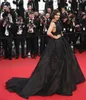 Sonam Kapoor Elie Saab 칸 블랙 연예인 드레스 이브닝 가운 볼 가운 등이없는 옷을 입은 가운 이브닝 드레스 파티 드레스