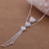 Gratis frakt med spårningsnummer Bästa mest heta säljer kvinnors känsliga gåva smycken 925 Silver 3 Heart Tassels Halsband