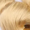 Capelli biondi ondulati ondulati sciolti tesse alta qualità bionda # 613 estensioni di trama dei capelli umani brasiliani 3 pacchi 100 g / pz fasci di capelli sciolti profondi