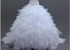 2019 Nouvelle Robe De Bal En Organza Robes De Mariée À La Main Strass Volants Robes De Mariée Corset Custom Made Romantique Superbe Sweethea282U