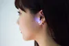 Ledd elektronisk ljus LED flash örhängen flash stud örhängen LED örhängen hipster roman kreativ personlighet kärlek stud örhängen örhängen gåva