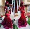 2016 Sexy Afryki Burgundy Mermaid Prom Dresses z kwiatowym Rose Długim Rękawem Formalne Suknie Party High Neck Otwórz Powrót Suknie Wieczorowe Aplikacja