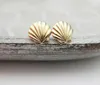 10PAIR الذهب الفضي Silver Clam Shell أقراط Seashell Stud أقراط الشاطئ الأقراط المحارة البحرية أرييل حورية البحر الأزرار المجوهرات المجوهرات