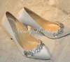 Nova Chegada Sapatos de Casamento com Strass Branco Sapatos de Noiva de Cetim Redondo Salto Alto Lindos Sapatos de Baile de Formatura Dedo Pontudo Dama de Honra307A