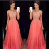 2021 Luxe Coral Bruidsmeisjes Jurken Bling Prom Dresses A Line Scoop met Kralen en Rhinestones Rits Terug Lange jurken Avondslijtage