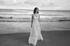 Lihi Hod Beach Bröllopsklänningar Spaghetti Ärmlös Backless Appliqued Lace Bröllopsklänning Golvlängd A-Line Bröllopsklänningar
