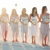 Blush Hi-Lo Beach Bridesmaidドレス2016 Ruchedシフォン恋人の恋人のネックラインSashesパーティードレスvestido Madrinha Vestido de Festa