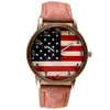 Attraktiv stilig mode amerikansk flaggmönster läderband analog quartz armbandsurer god försäljning ot8