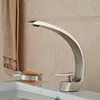 Groothandel en detailhandel luxe elegante C gebogen badkamer wastafel kraan single handvat gat ijdelheid sink mixer tikken warme en koude mixer