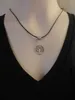 Gratis tibetansk silverlegeringsträd av liv Circle Earth Symbol Pendant Halsbandsledning