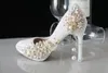 Distinguished Luxury Pearl Sparkling Glas Slipper Bridal Skor Bröllop Skor Högklackat Klänning Skor Kvinna Bröllop Skor Lady Party Proms