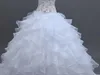 2019 Nya Organza Ball Gown Wedding Dresses Handgjorda strassar Ruffles Brudklänningar Corset Customgjorda Romantiska fantastiska Sweethea8547588